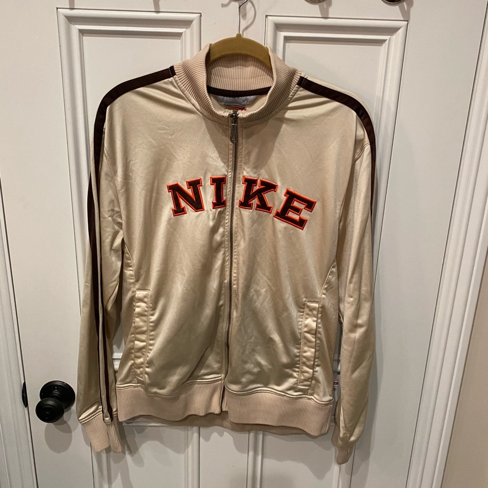 Men’s Cream Vintage Nike Lettered Jacket.